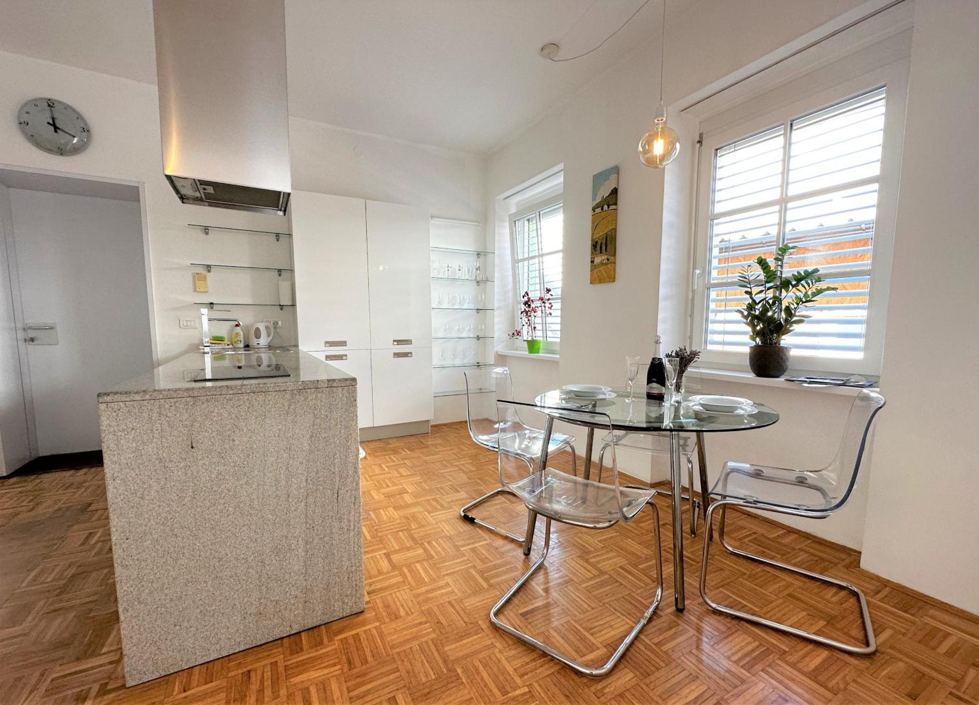 Charming Starry Night Apartment Liubliana Exterior foto